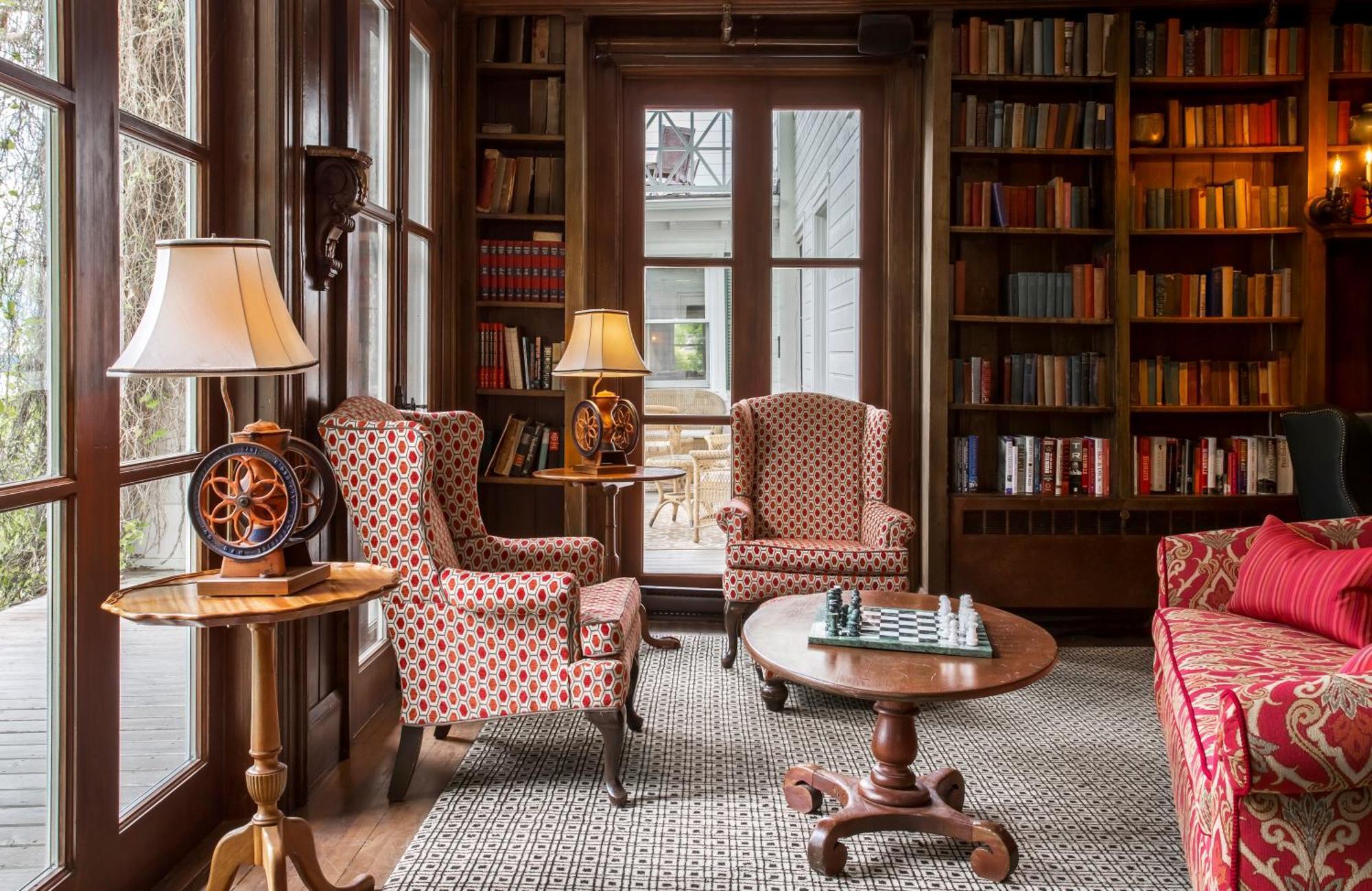 Manoir Hovey, Relais & Chateaux Норт-Хэтли Экстерьер фото
